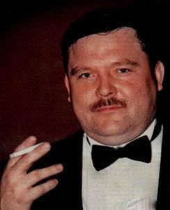 Михаил Круг с сигаретой